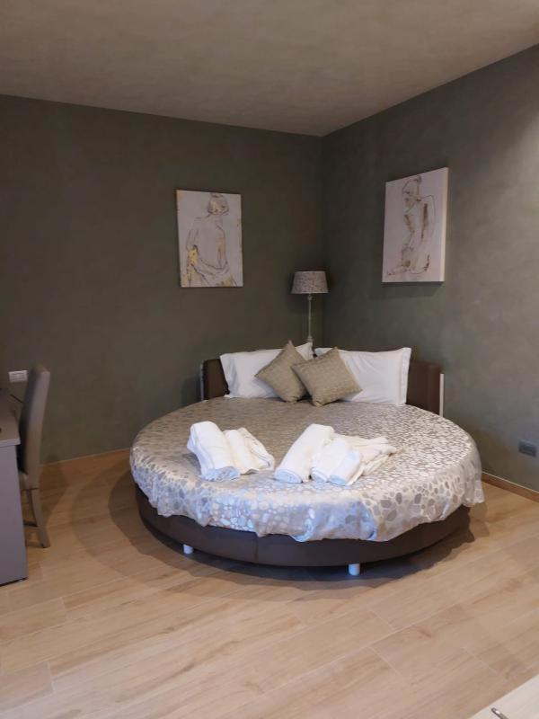 Notti O' Tunn Luxury Rooms In Centro Geraci Siculo Extérieur photo